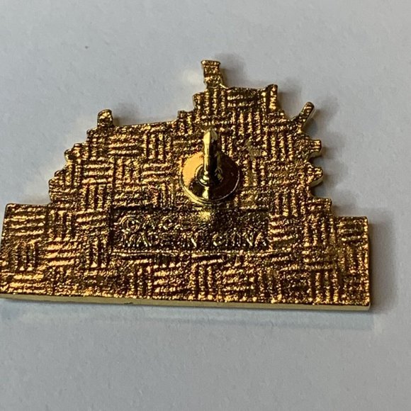 Discovery III Riverboat - Fairbanks, Alaska Lapel Pin Pinback - Picture 3 of 5